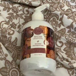 Jeweled pomegranate hand soap